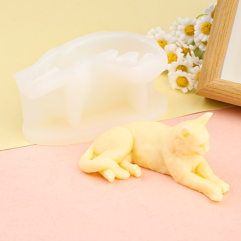 Kreative liegende Katze Siliko – Art Craft Show Bewertung und Preis